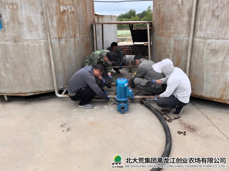 飞机场检修1(1).jpg 飞机场检修1(1).jpg